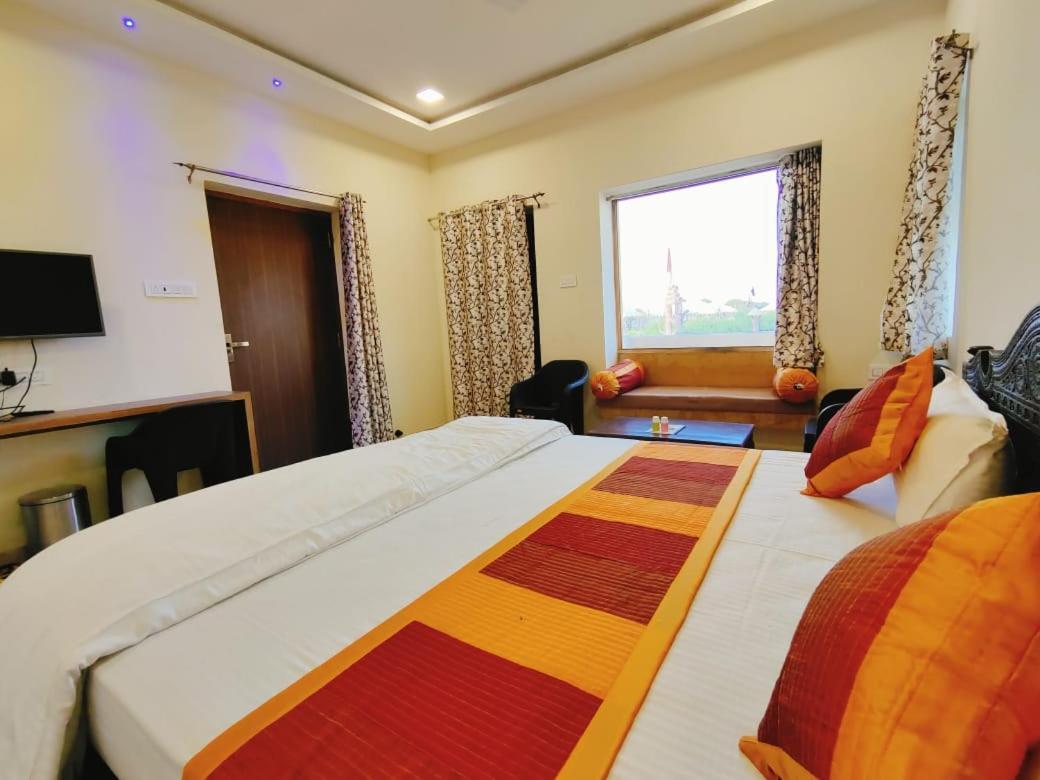 Moonlight Nature Resort & Swimming Pool Jaisalmer Buitenkant foto